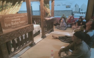 MTs Negeri 2 Rembang Ajak Siswa Wisata Religi